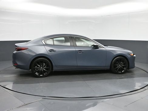 Used 2022 MAZDA MAZDA3 s image 8