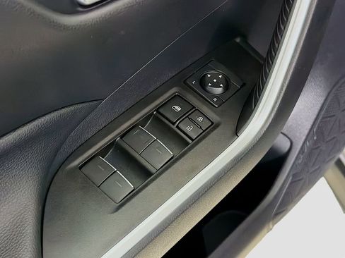 Used 2023 Toyota RAV4 SE image 21