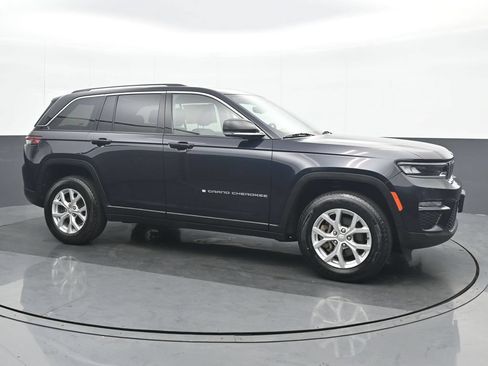 Used 2023 Jeep Grand Cherokee Limited AWD/4WD image 8
