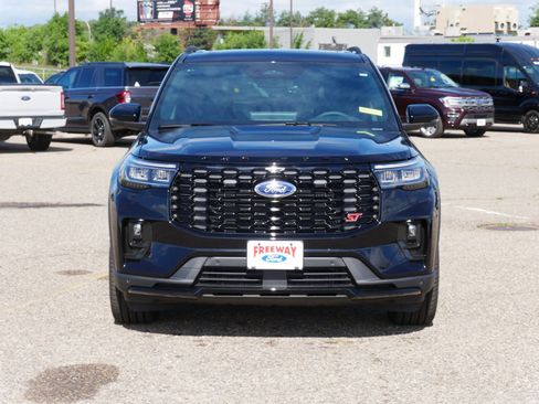 New 2025 Ford Explorer ST image 9