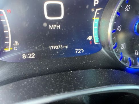 Used 2018 Chrysler Pacifica Limited FWD image 6