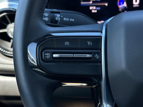 Used 2024 Chevrolet Colorado LT w/ LT Convenience Package II image 14