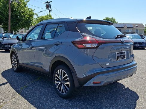 Certified 2024 Nissan Kicks SV FWD image 4