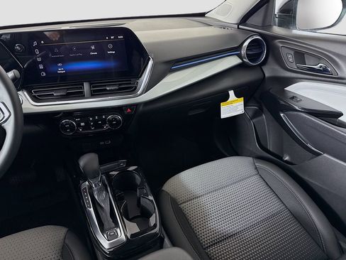 New 2026 Chevrolet Trax LT w/ Driver Confidence Package image 21