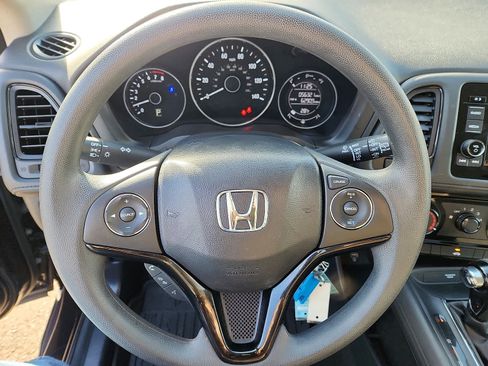 Certified 2019 Honda HR-V LX image 20