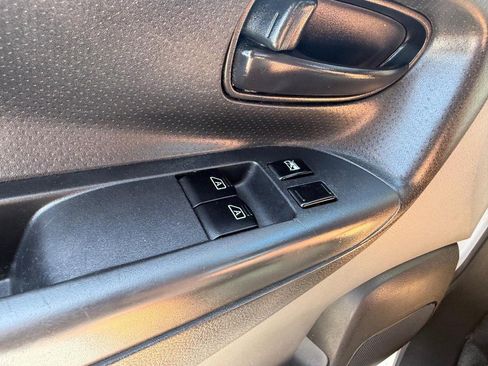 Used 2020 Nissan NV200 S FWD image 37