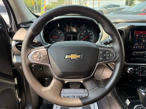 Used 2020 Chevrolet Traverse LS AWD/4WD image 17
