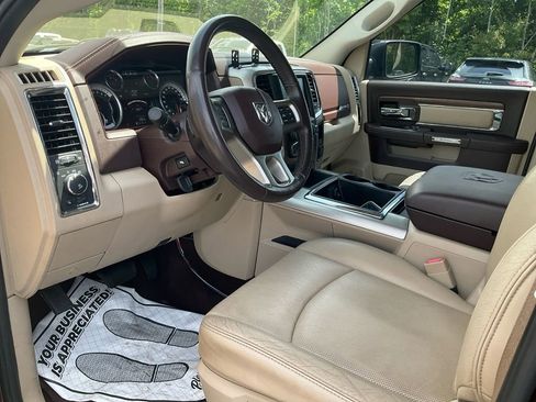 Used 2015 RAM 1500 Laramie w/ Convenience Group AWD/4WD image 15