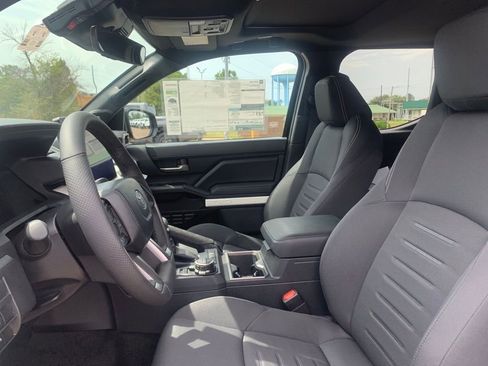 New 2024 Toyota Tacoma TRD Off-Road image 13