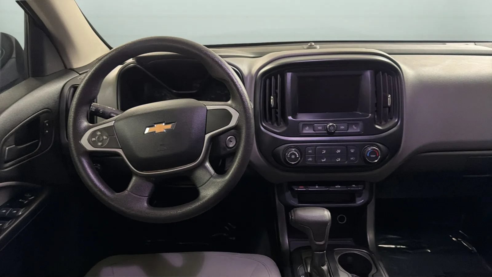 Used 2020 Chevrolet Colorado W/T w/ WT Convenience Package RWD image 10