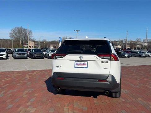 Used 2024 Toyota RAV4 XLE w/ Convenience Package image 2