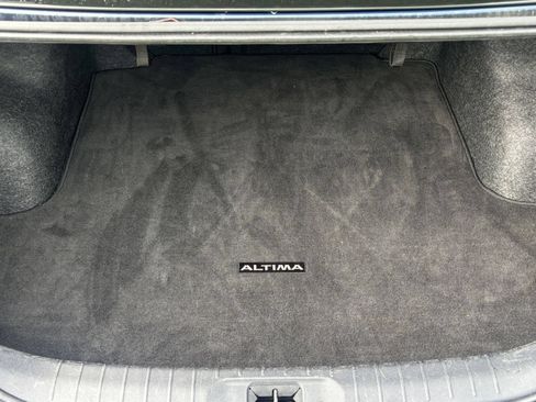 Used 2025 Nissan Altima 2.5 SV FWD image 32