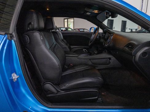 Used 2019 Dodge Challenger R/T w/ Shaker Package RWD image 33