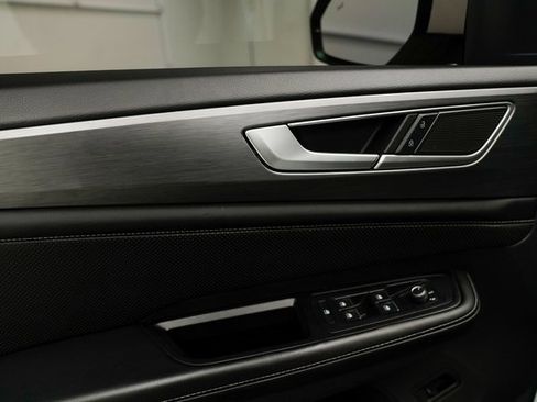 Used 2024 Volkswagen Atlas Cross Sport SE image 24