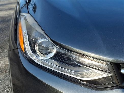 Used 2017 Chevrolet Trax LT w/ LT Convenience Package image 11