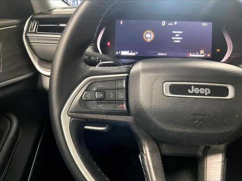 Used 2022 Jeep Grand Cherokee Limited AWD/4WD image 22