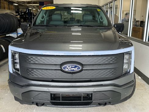Used 2025 Ford F150 Lightning Flash AWD/4WD image 4