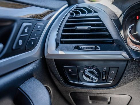 Used 2019 BMW X3 sDrive30i w/ Premium Package RWD image 18