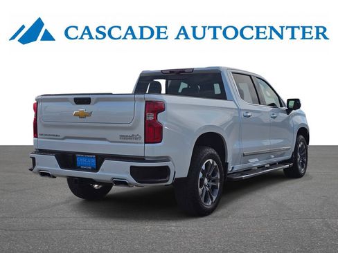 Certified 2024 Chevrolet Silverado 1500 High Country w/ Technology Package AWD/4WD image 9