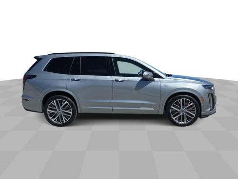 Used 2023 Cadillac XT6 Sport w/ Platinum Package image 9