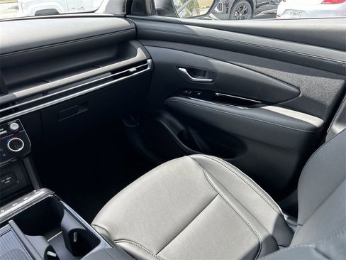 New 2025 Hyundai Tucson Limited image 6