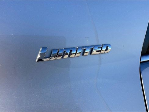 Used 2022 Toyota 4Runner Limited image 11