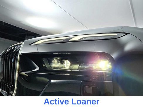 Used 2025 BMW i7 xDrive60 AWD/4WD image 14