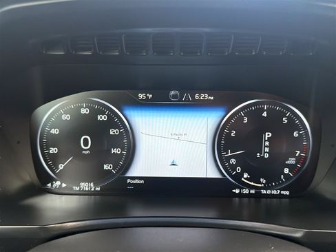 Used 2017 Volvo XC90 T6 Momentum w/ Vision Package AWD/4WD image 29