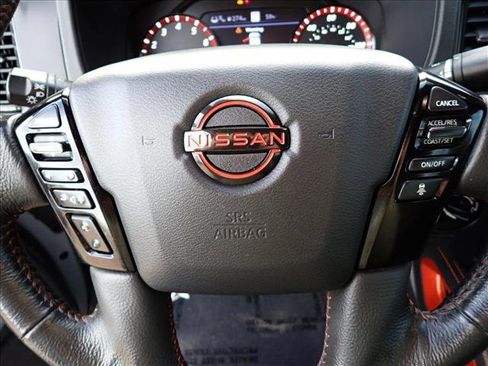 Used 2022 Nissan Frontier PRO-4X image 15