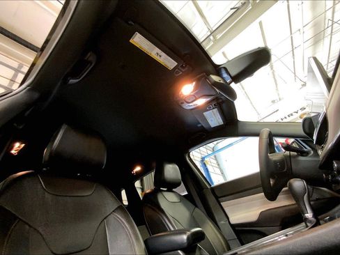 Certified 2023 Jeep Compass Limited AWD/4WD image 22