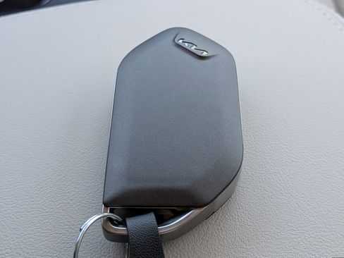 New 2026 Kia Carnival SX w/ SX Dark Edition Package image 40