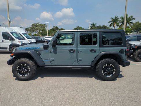 Used 2024 Jeep Wrangler Unlimited Rubicon 4xe AWD/4WD image 9