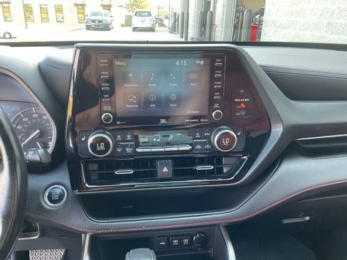 Used 2021 Toyota Highlander XSE AWD/4WD image 23