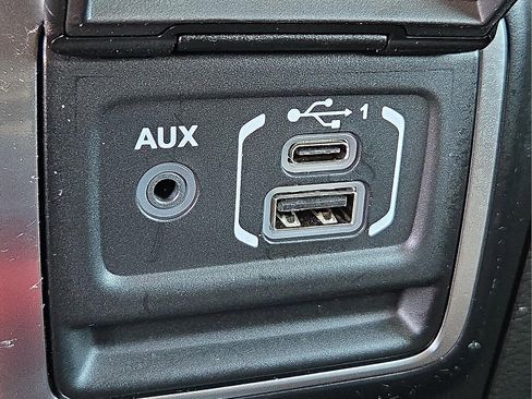 Used 2021 Jeep Wrangler Unlimited Rubicon image 18