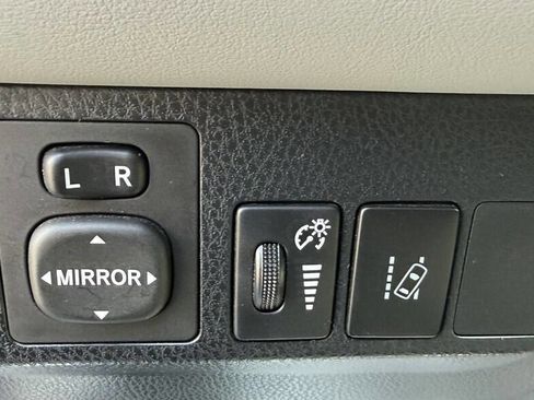 Used 2016 Toyota RAV4 Limited w/ Advanced Technology Package image 24