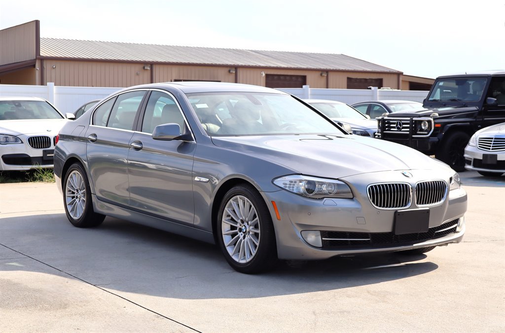 Used 2011 BMW 535i Sedan RWD image 9