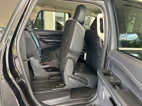 Used 2024 Ford Expedition Max XLT AWD/4WD image 34