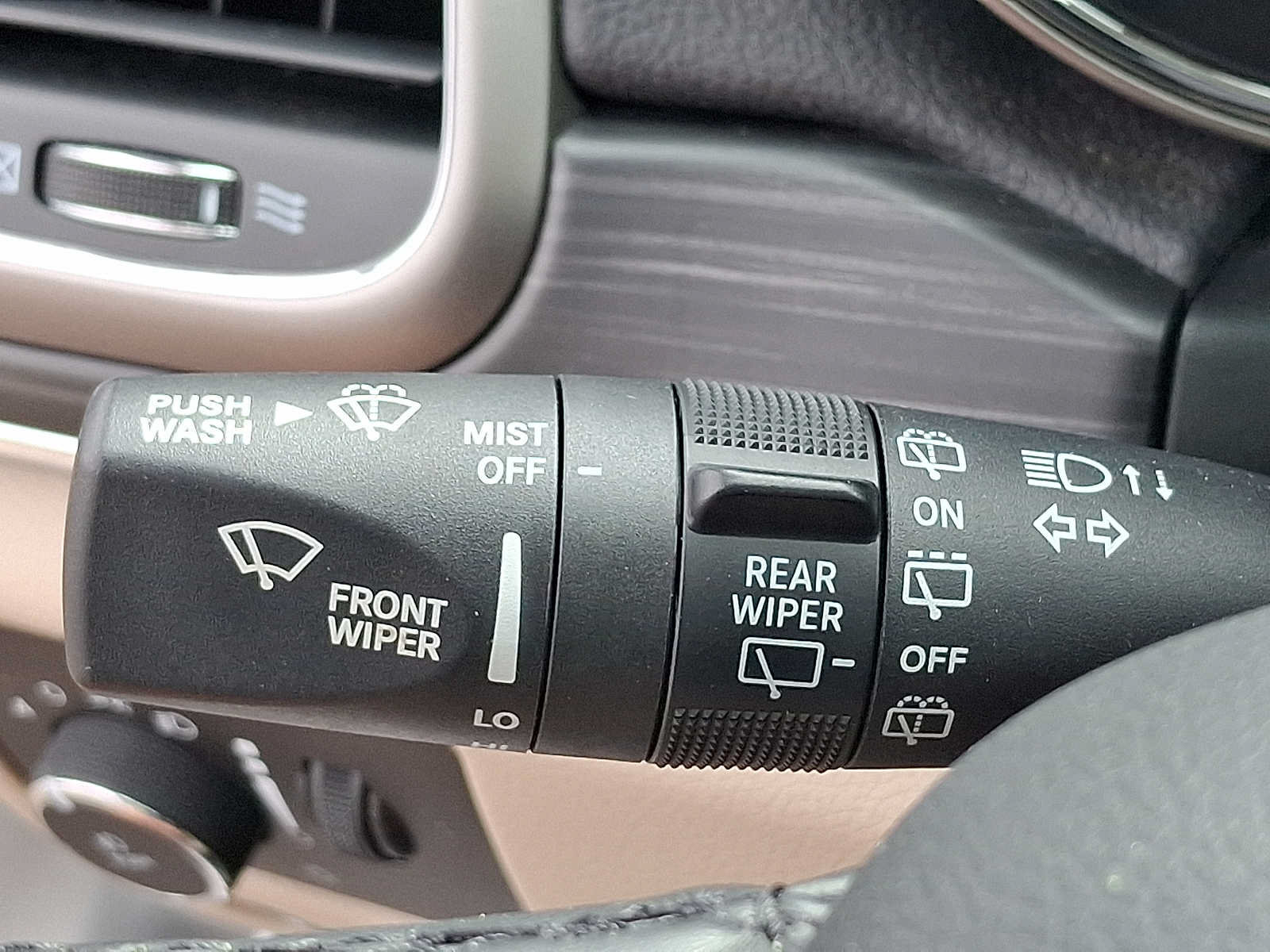 Used 2021 Jeep Grand Cherokee Limited w/ Premium Lighting Group AWD/4WD image 25