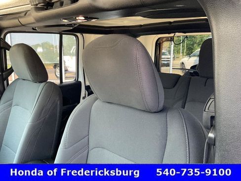 Used 2020 Jeep Wrangler Unlimited Sport S AWD/4WD image 32
