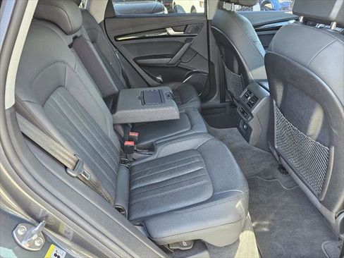 Used 2020 Audi Q5 e Premium w/ Convenience Package image 6