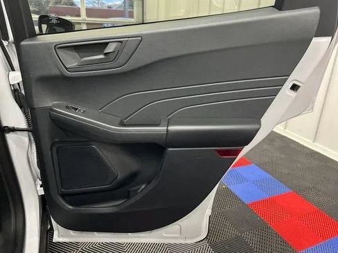 Used 2022 Ford Escape SE AWD/4WD image 16