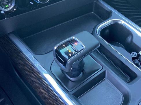 Used 2023 GMC Sierra 1500 Elevation image 12