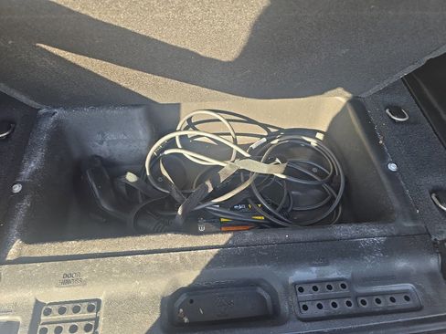 Used 2022 Jeep Wrangler Unlimited Sahara w/ Cold Weather Group image 12