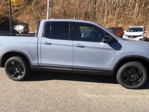 New 2026 Honda Ridgeline Black Edition image 10