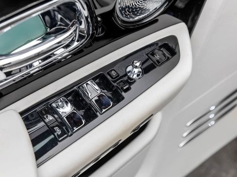 Used 2020 Rolls-Royce Phantom Extended Wheelbase RWD image 13