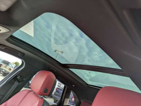 Used 2021 Porsche Macan GTS AWD/4WD image 18