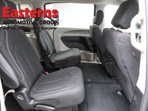 Used 2023 Chrysler Voyager LX FWD image 22