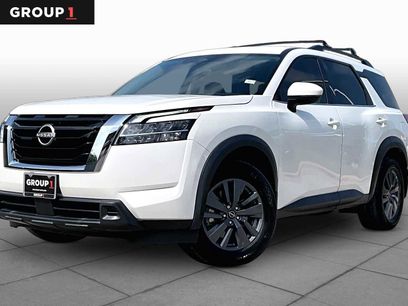 Certified 2022 Nissan Pathfinder SV