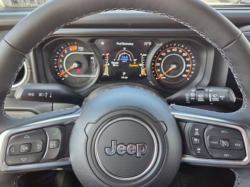 New 2026 Jeep Wrangler Sahara AWD/4WD image 25