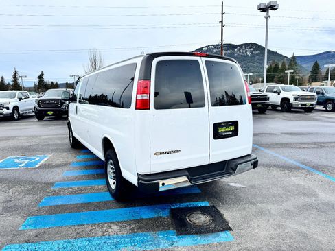Used 2024 Chevrolet Express 3500 LT w/ LT Preferred Equipment Group image 5